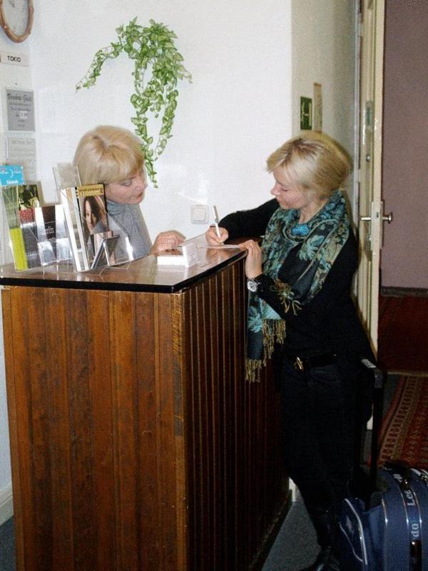 Hotel Pension Messe Berlijn Buitenkant foto